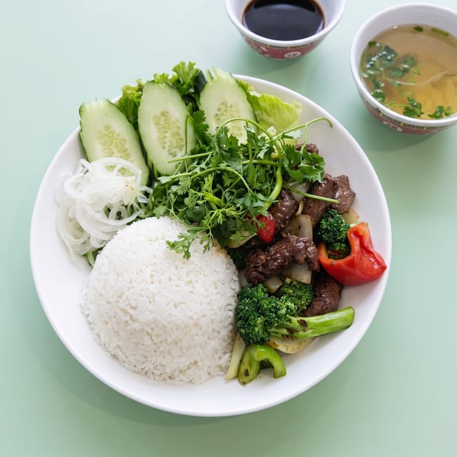 Cơm Bò Beef Steak.